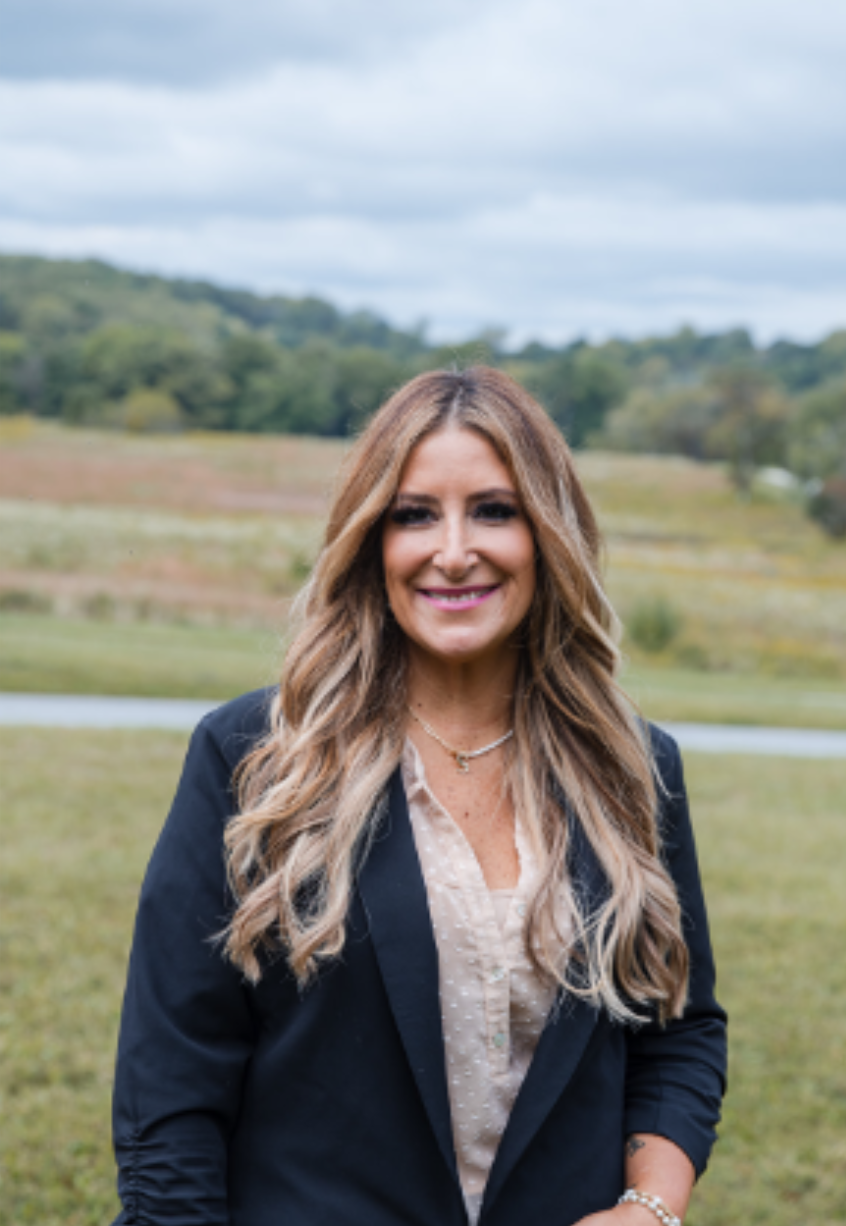 Silvia — Owner of Maxima Hair at 555