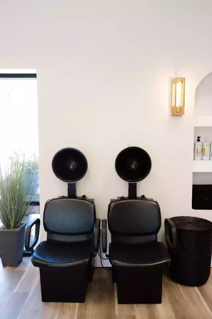 Processing suite at Maxima Hair at 555