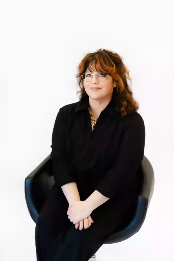 Lorie — Stylist at Maxima Hair at 555